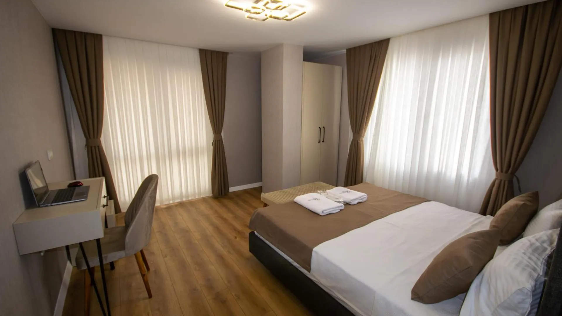 Luxury Life Suites Istanbul 3*,