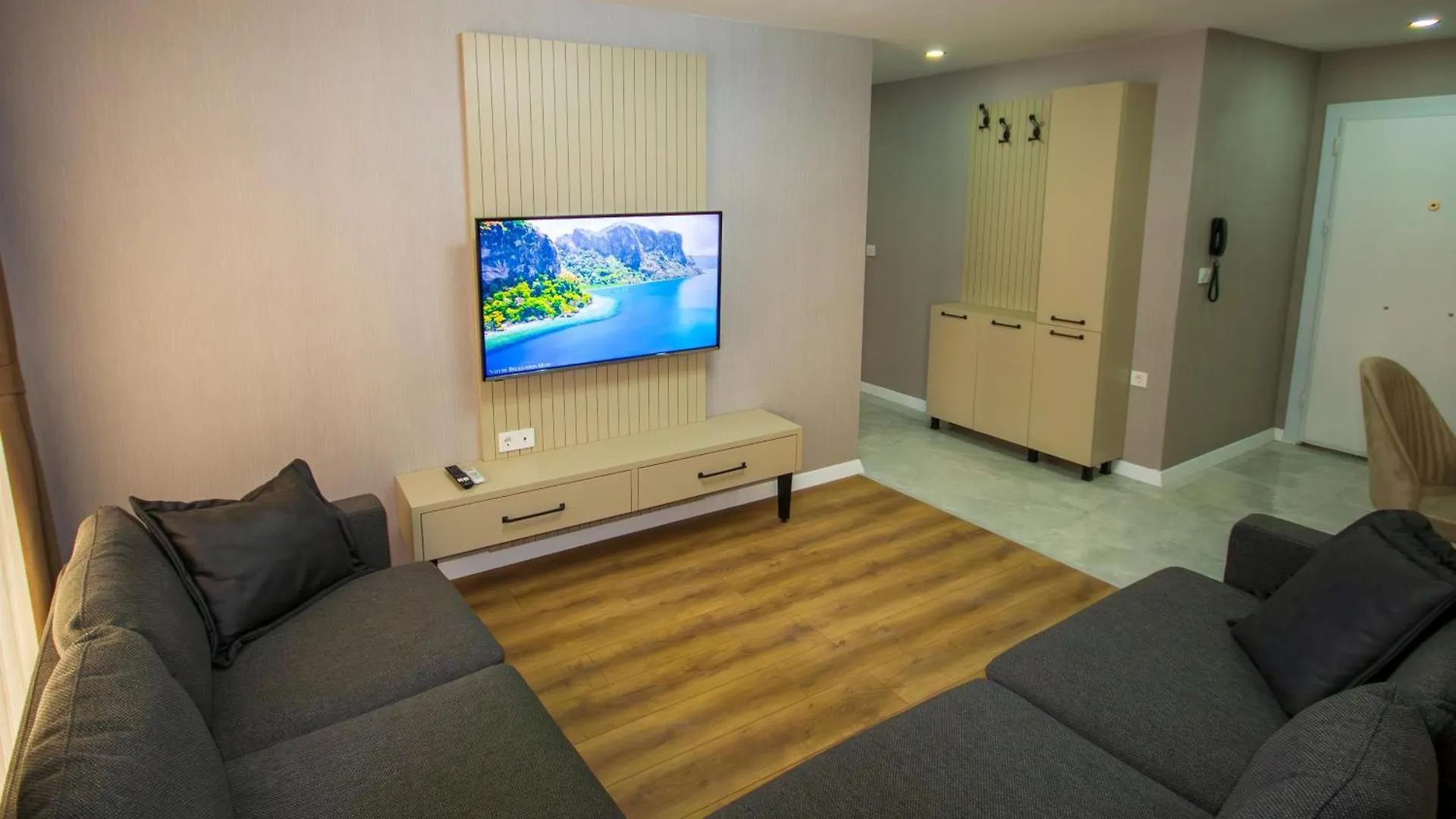 Luxury Life Suites Istanbul Hotel
